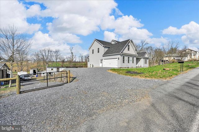 2739 CEDAR RUN RD, Lebanon, PA 17046