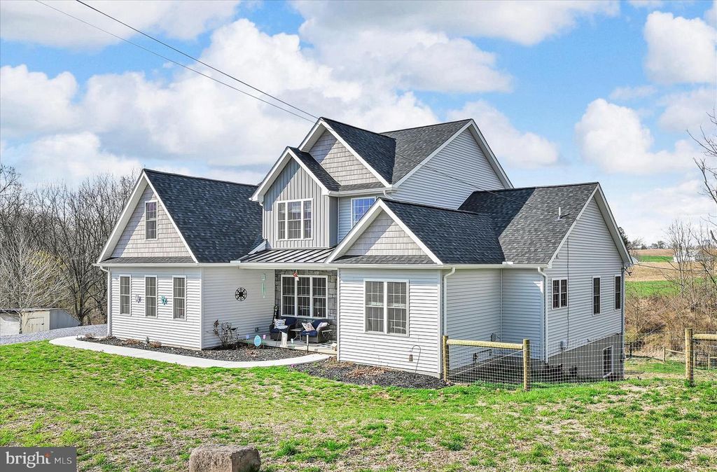 2739 CEDAR RUN RD, Lebanon, PA 17046