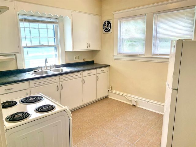 117 W Dutton Street, Kalamazoo, MI 49007