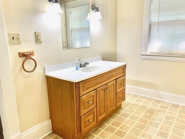 117 W Dutton Street, Kalamazoo, MI 49007