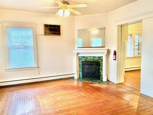 117 W Dutton Street, Kalamazoo, MI 49007