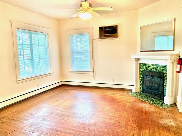 117 W Dutton Street, Kalamazoo, MI 49007