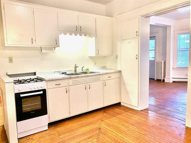 117 W Dutton Street, Kalamazoo, MI 49007