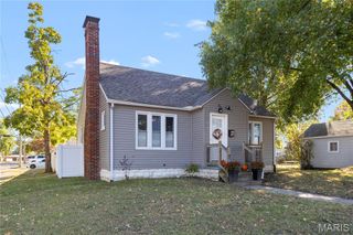 98 Wood River Avenue, East Alton, IL 62024