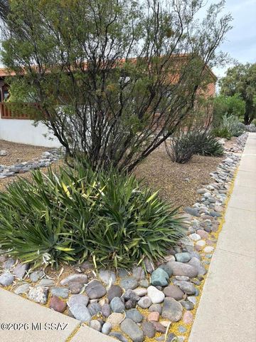 506 W Camino Penasco Apt B, Green Valley, AZ 85614