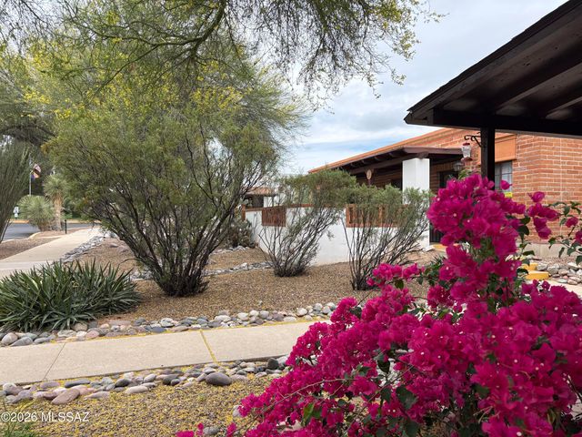 506 W Camino Penasco Apt B, Green Valley, AZ 85614