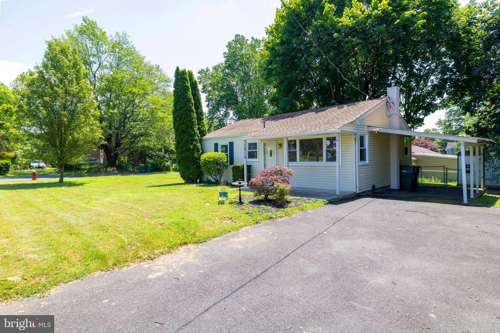 1210 BROWNSVILLE RD, Langhorne, PA 19047