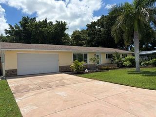 2720 GOLDENROD STREET, Sarasota, FL 34239