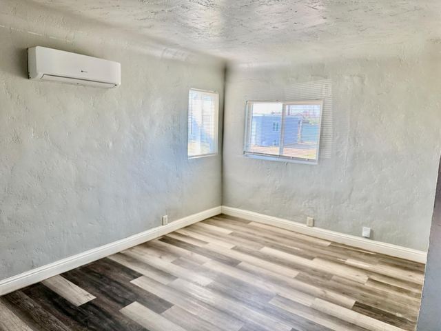 2416 S Cedar Avenue, Fresno, CA 93725