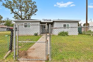 2416 S Cedar Avenue, Fresno, CA 93725