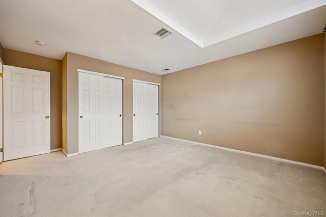 3 Springwood Lane, Huntington, NY 11743