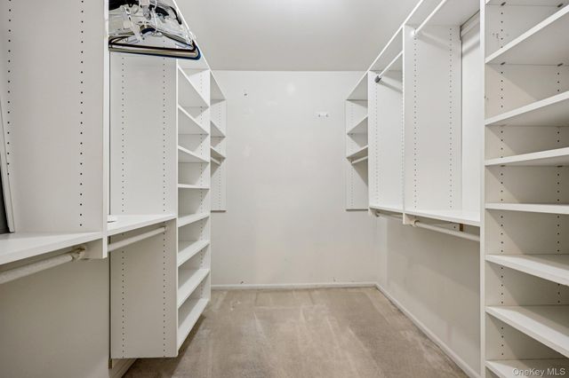 3 Springwood Lane, Huntington, NY 11743