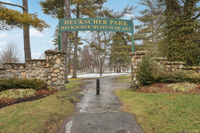 3 Springwood Lane, Huntington, NY 11743