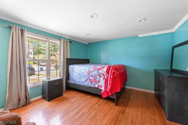 4 Dandridge Dr, Newark City, NJ 07108
