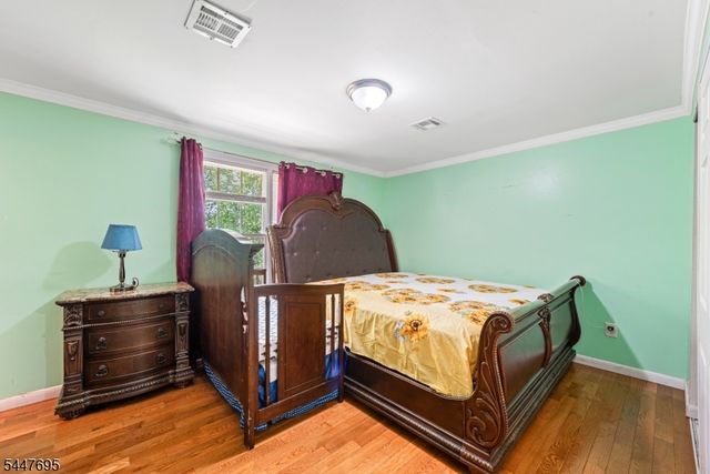 4 Dandridge Dr, Newark City, NJ 07108