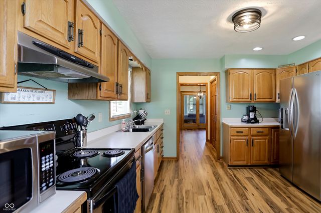 12318 Buckley Boulevard, Cumberland, IN 46229