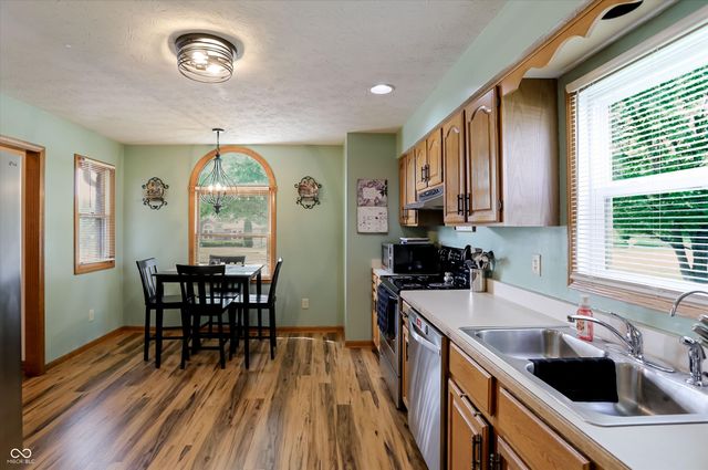 12318 Buckley Boulevard, Cumberland, IN 46229