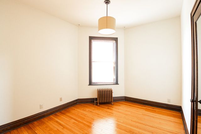 2548 W Logan Boulevard 2, Chicago, IL 60647