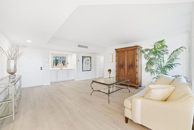 100 SE 5TH Avenue 412, Boca Raton, FL 33432