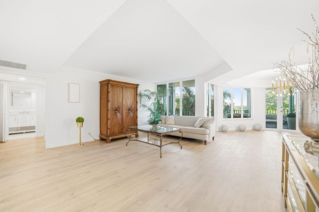 100 SE 5TH Avenue 412, Boca Raton, FL 33432
