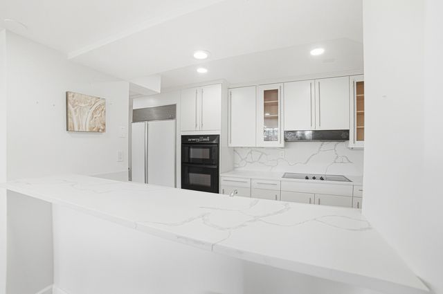 100 SE 5TH Avenue 412, Boca Raton, FL 33432