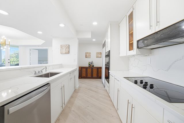 100 SE 5TH Avenue 412, Boca Raton, FL 33432