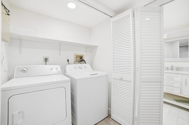 100 SE 5TH Avenue 412, Boca Raton, FL 33432