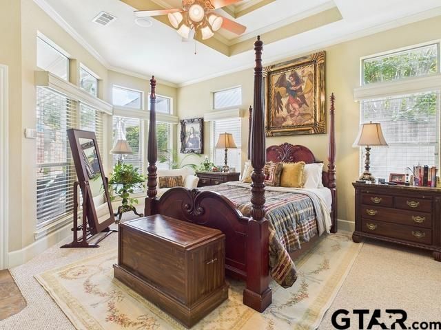 704 Park Place Dr, Athens, TX 75751