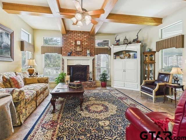 704 Park Place Dr, Athens, TX 75751