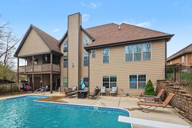 21433 S Wooded Cove Drive, Elwood, IL 60421