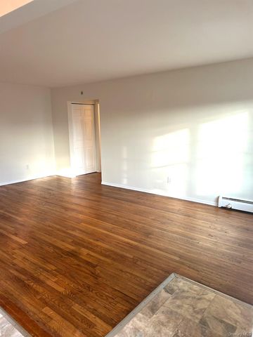 8 Colonial Road 8, Beacon, NY 12508