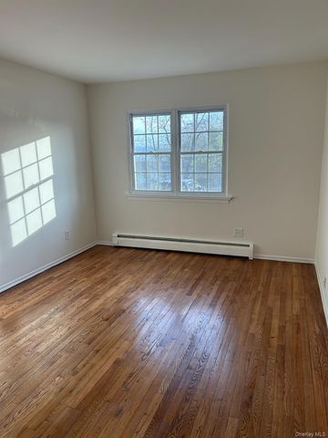 8 Colonial Road 8, Beacon, NY 12508