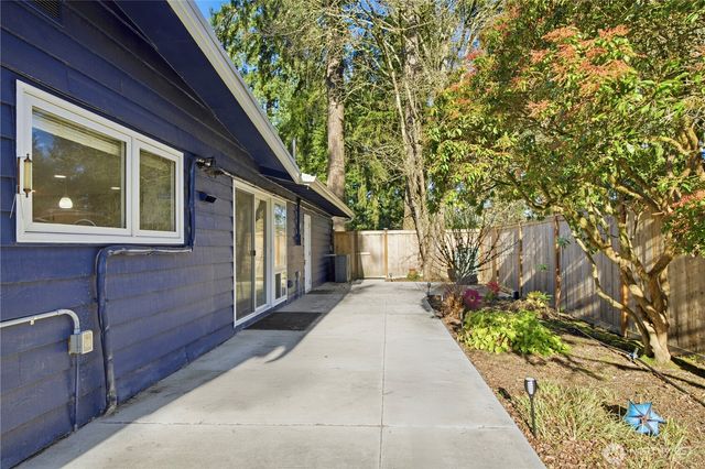 16237 NE 30th Street, Bellevue, WA 98008