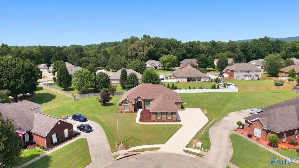 138 Tellico Ridge Road, New Market, AL 35761