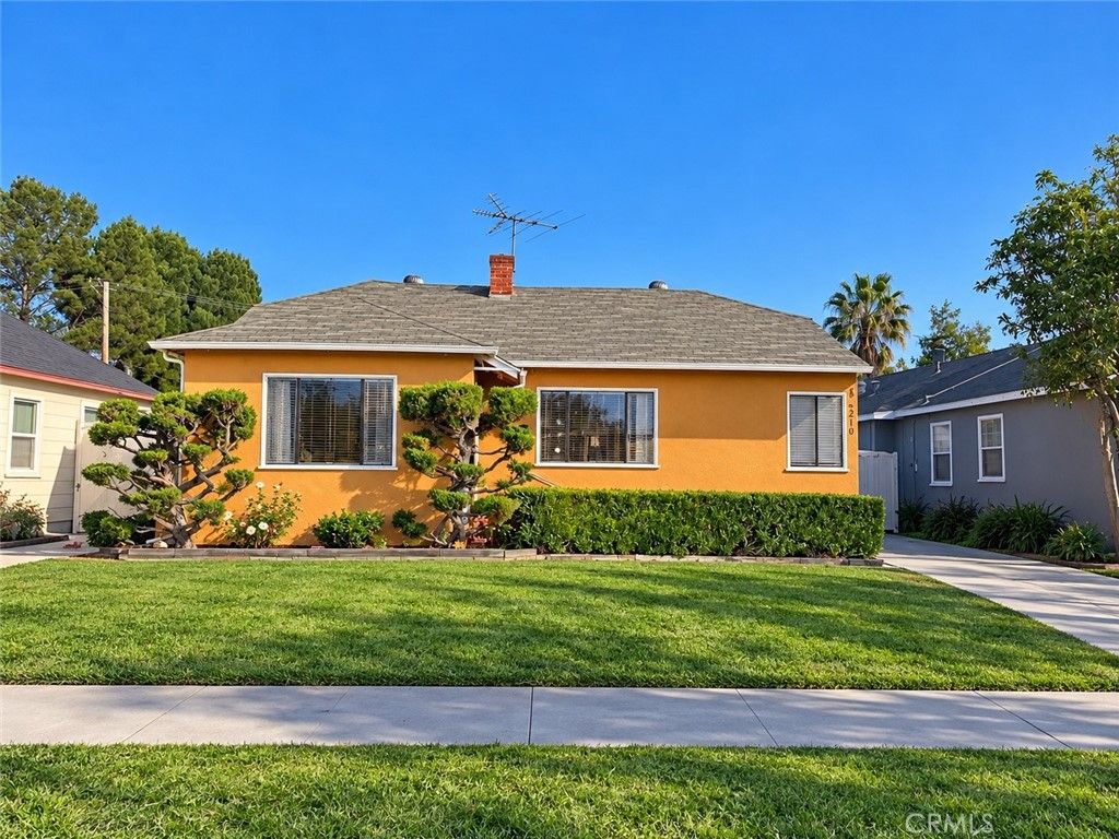 2210 Ximeno, Long Beach, CA 90815 — exterior