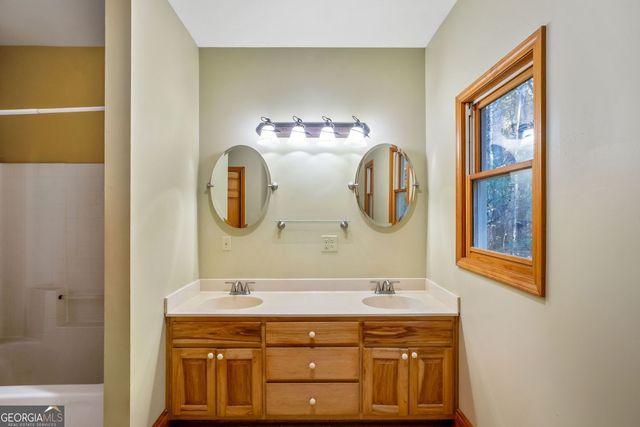 205 Briarwood Lane, Clayton, GA 30525