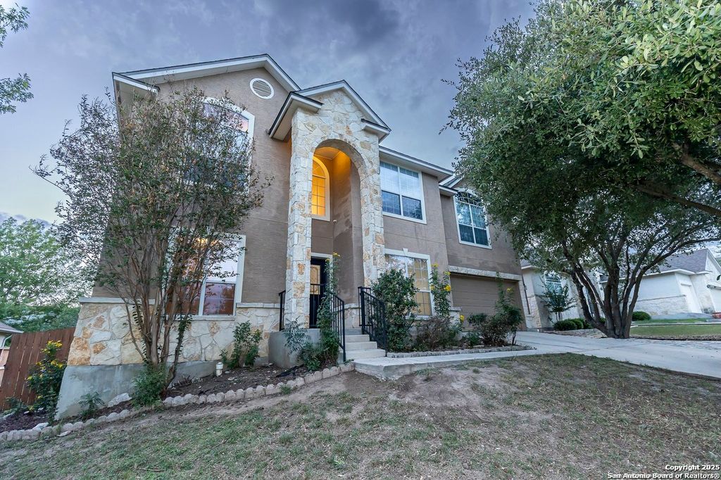 8427 Magdalena Run, Helotes, TX 78023