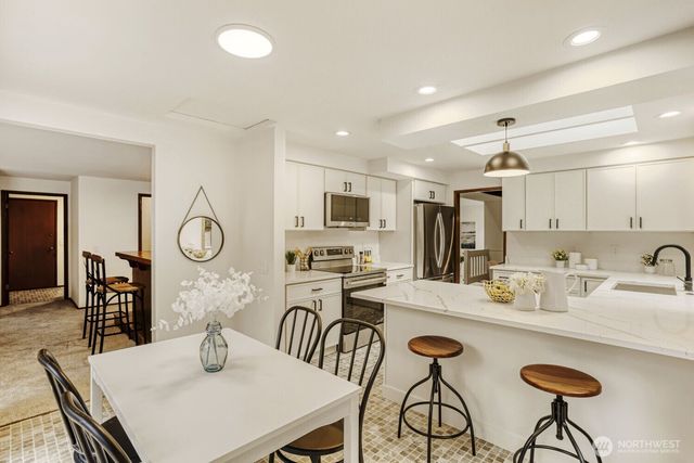 8718 189th Place SW, Edmonds, WA 98026