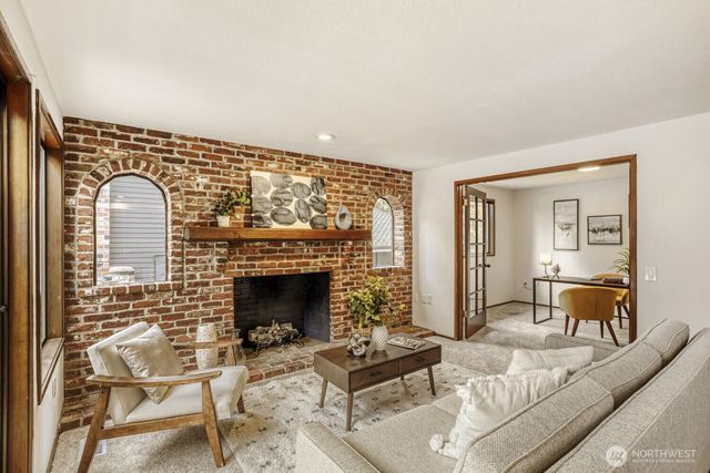 8718 189th Place SW, Edmonds, WA 98026