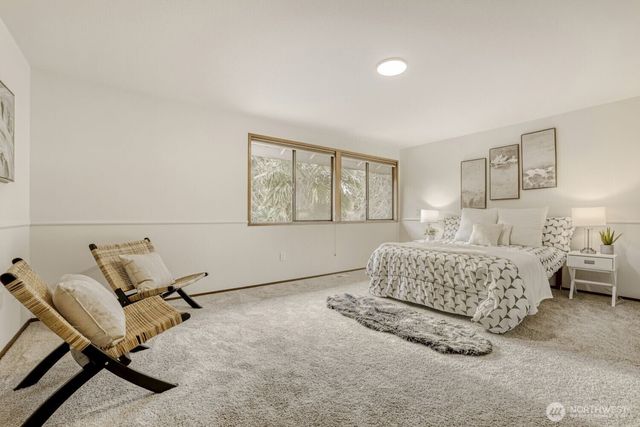 8718 189th Place SW, Edmonds, WA 98026