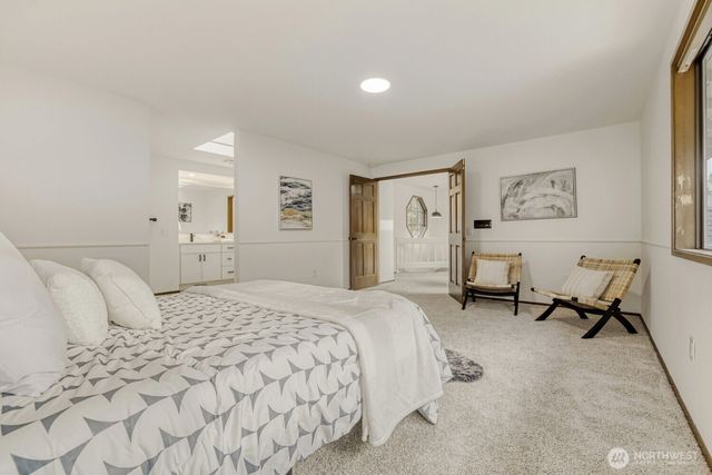 8718 189th Place SW, Edmonds, WA 98026