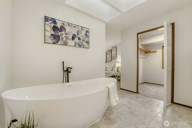 8718 189th Place SW, Edmonds, WA 98026