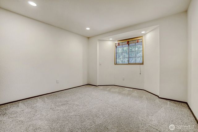 8718 189th Place SW, Edmonds, WA 98026