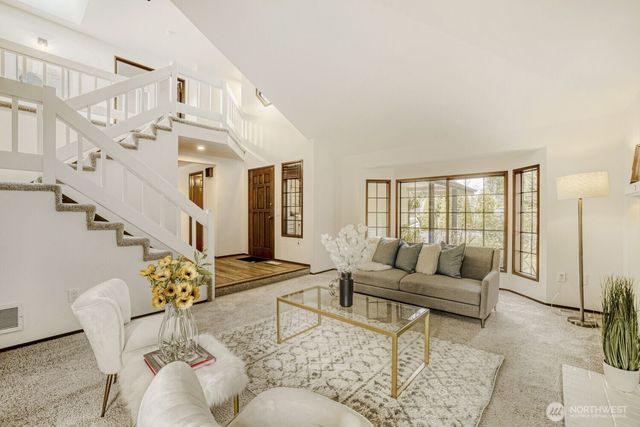 8718 189th Place SW, Edmonds, WA 98026