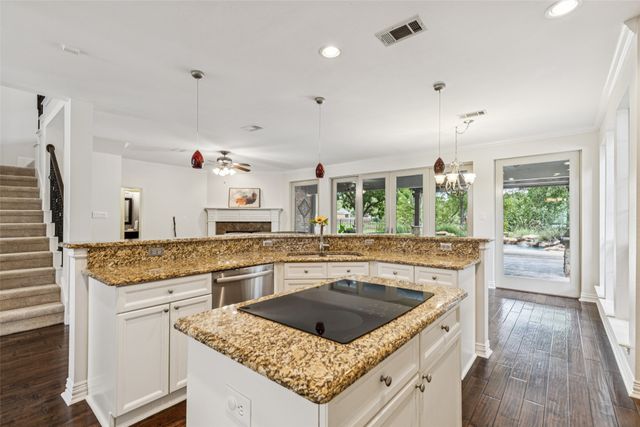 802 Dove Creek Trail, Southlake, TX 76092