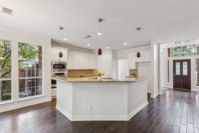 802 Dove Creek Trail, Southlake, TX 76092