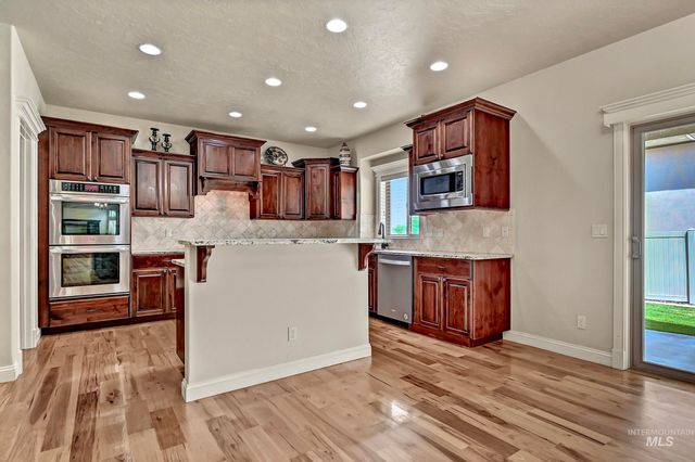 11522 W Tioga Ct, Boise, ID 83709
