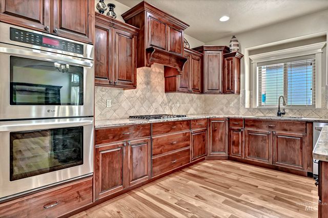 11522 W Tioga Ct, Boise, ID 83709