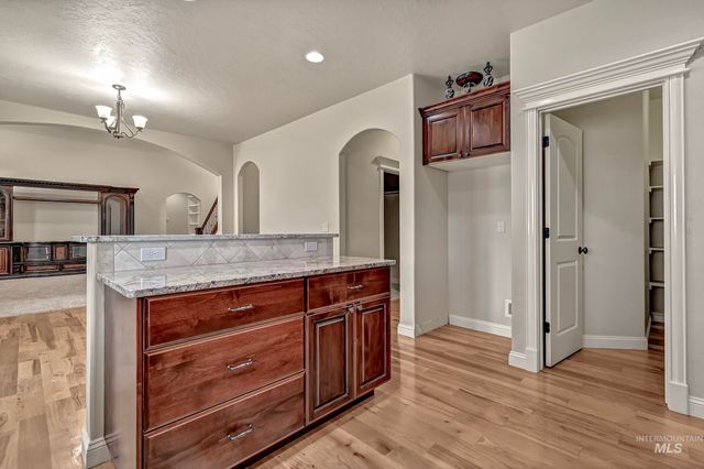 11522 W Tioga Ct, Boise, ID 83709