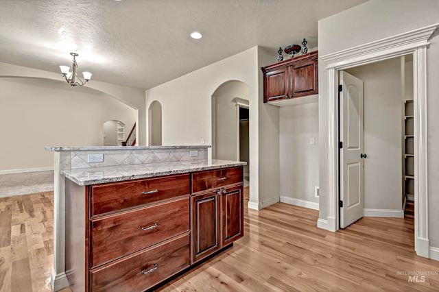 11522 W Tioga Ct, Boise, ID 83709